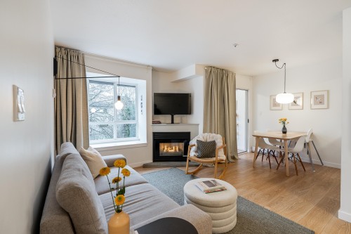 407-3 Garden Drive N Vancouver, BC V5L 5C6