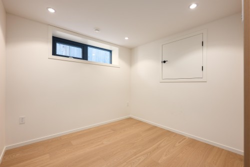 4475 Wallace Street, Vancouver, BC 