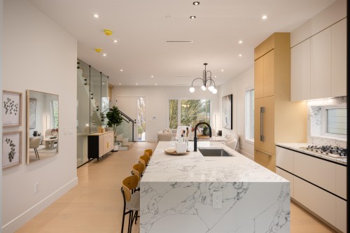 7380 Maple Street, Vancouver, BC 