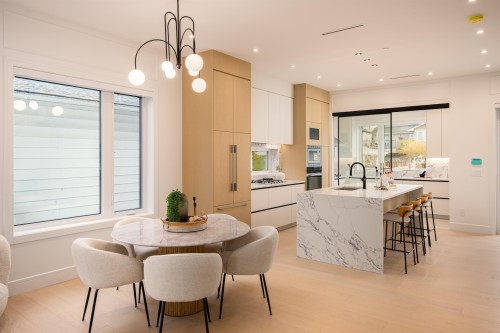 7380 Maple Street, Vancouver, BC 