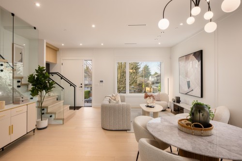 7382 Maple Street, Vancouver, BC 