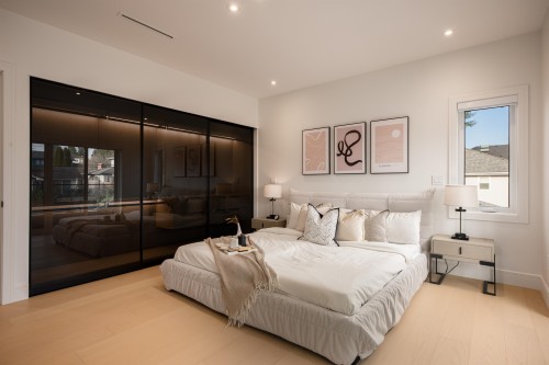 7382 Maple Street, Vancouver, BC 