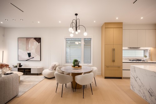 7382 Maple Street, Vancouver, BC 