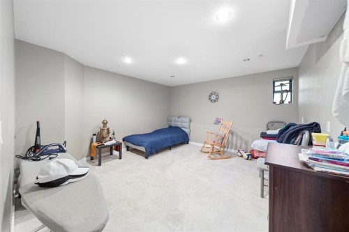 1516 Whitebark Place, Coquitlam, BC 