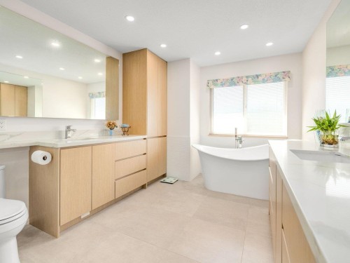 3340 River Road, Richmond, BC 