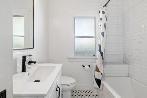 4188 13Th Avenue W, Vancouver, BC 