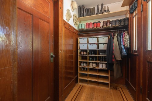 4188 13Th Avenue W, Vancouver, BC 