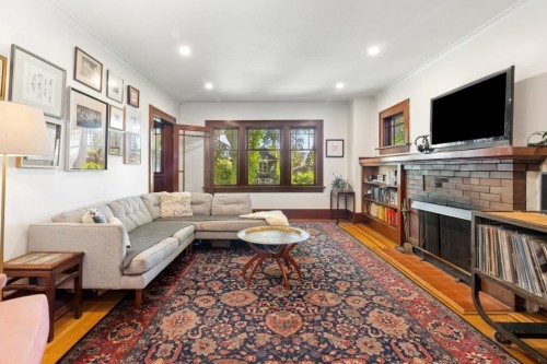 4188 13Th Avenue W, Vancouver, BC 