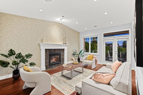 1197 Fulton Avenue, West Vancouver, BC 