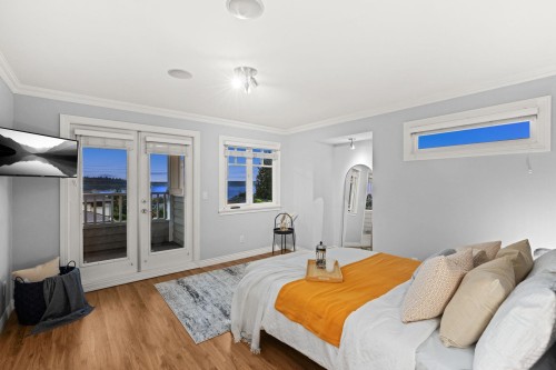 1197 Fulton Avenue, West Vancouver, BC 