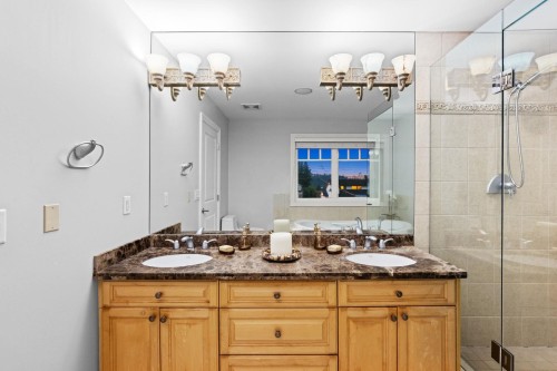 1197 Fulton Avenue, West Vancouver, BC 