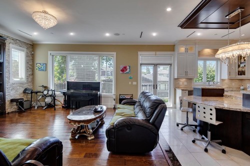 2168 16Th Avenue W, Vancouver, BC 