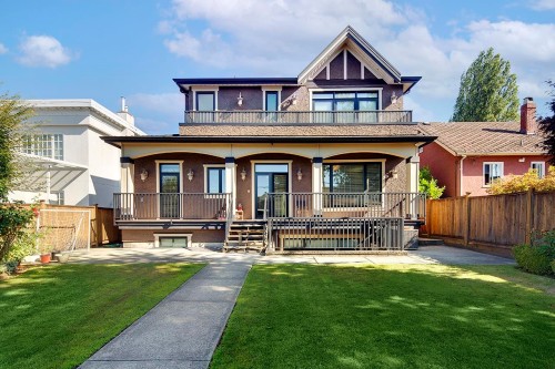 2168 16Th Avenue W, Vancouver, BC 