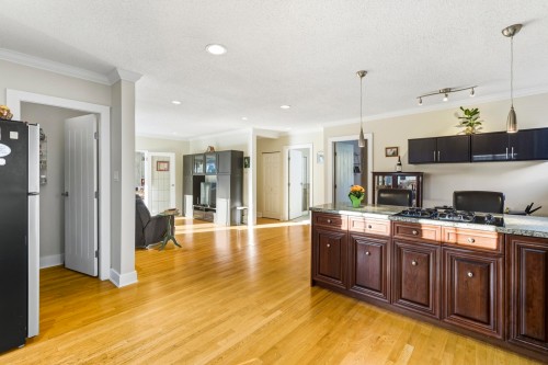 715 Kilkeel Place, North Vancouver, BC 