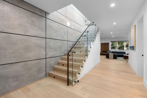 8 Creekstone Place, Port Moody, BC 