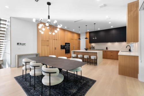 8 Creekstone Place, Port Moody, BC 