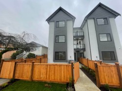 2-6639 Acacia Avenue  Burnaby, BC V5E 3J8