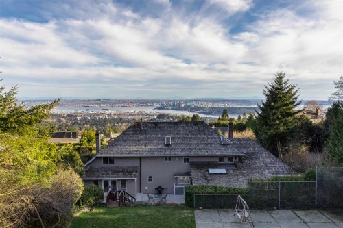 1565 Vinson Creek Road, West Vancouver, BC 