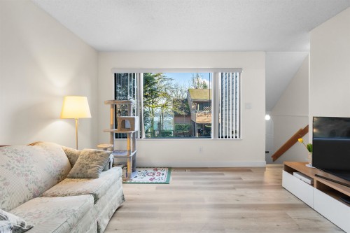 423 Cambridge Way, Port Moody, BC 