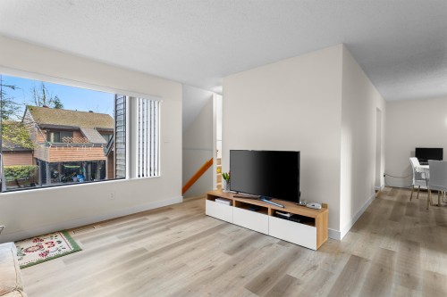 423 Cambridge Way, Port Moody, BC 