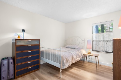 423 Cambridge Way, Port Moody, BC 