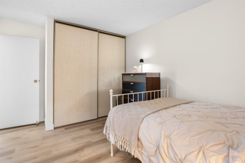 423 Cambridge Way, Port Moody, BC 