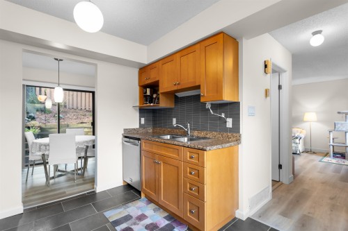 423 Cambridge Way, Port Moody, BC 