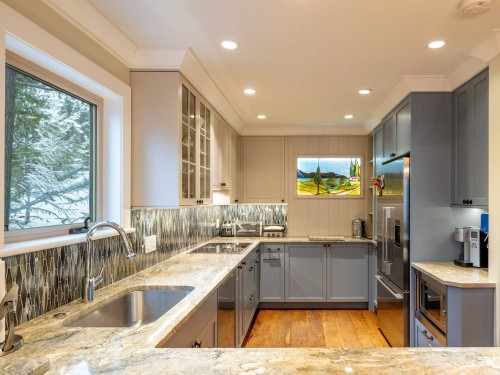 13-6127 Eagle Ridge Crescent  Whistler, BC V0N 1B6