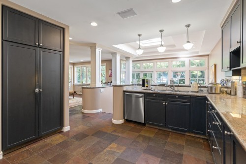 1649 29Th Avenue W, Vancouver, BC 