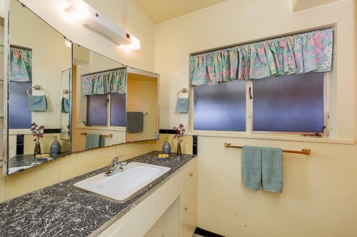 723 Handsworth Road, North Vancouver, BC 