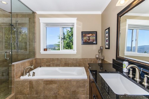 5237 Timberfeild Road, West Vancouver, BC 