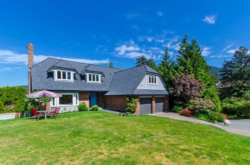 5237 Timberfeild Road, West Vancouver, BC 