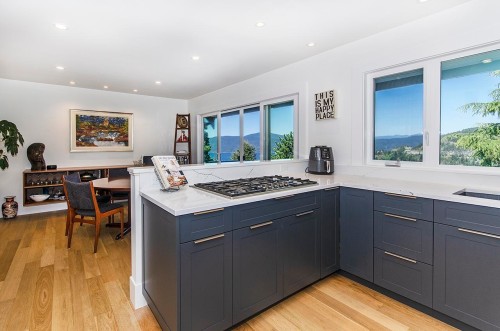 5237 Timberfeild Road, West Vancouver, BC 