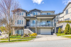 1438 Strawline Hill Street  Coquitlam, BC V3E 0L6