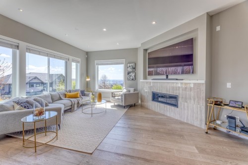 1438 Strawline Hill Street, Coquitlam, BC 