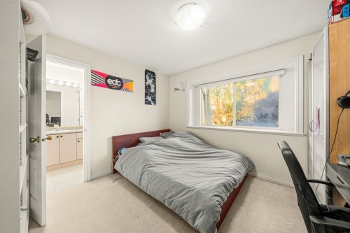 11851 Railway Avenue, Richmond, BC 