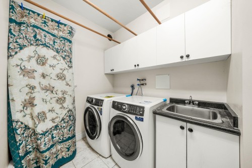 11851 Railway Avenue, Richmond, BC 