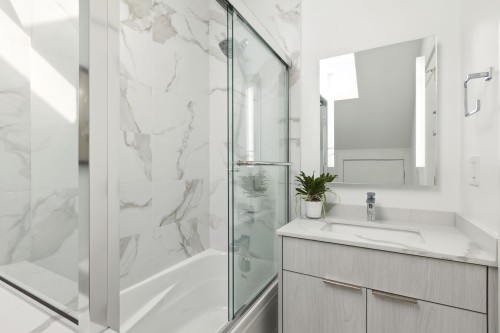 7855 Ontario Street, Vancouver, BC 