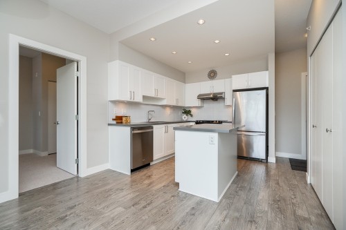 2410-963 Charland Avenue, Coquitlam, BC 