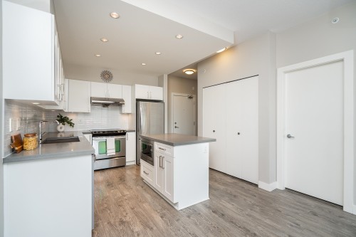 2410-963 Charland Avenue, Coquitlam, BC 