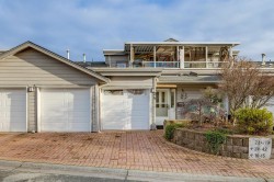 24-323 Governors Court  New Westminster, BC V3L 5S6