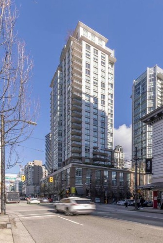 705-565 Smithe Street  Vancouver, BC V6B 0E4