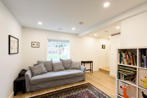 161 26Th Avenue E, Vancouver, BC 