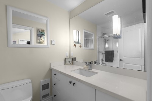 324 24Th Street E, North Vancouver, BC 