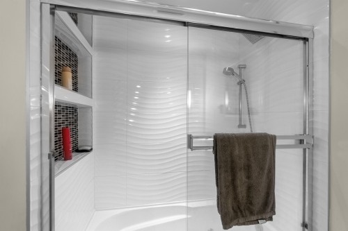 324 24Th Street E, North Vancouver, BC 