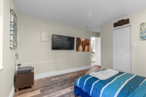 324 24Th Street E, North Vancouver, BC 