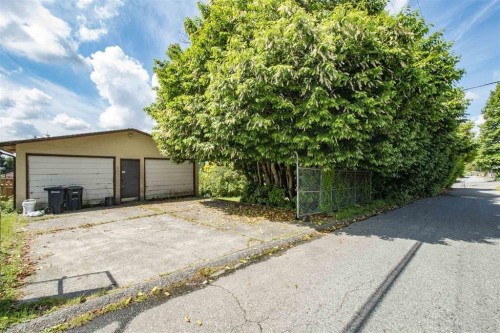 560 Springer Avenue, Burnaby, BC 