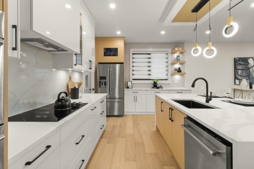 970 Laurel Court, Coquitlam, BC 