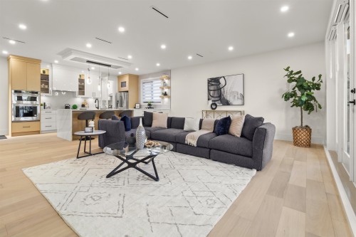 970 Laurel Court, Coquitlam, BC 