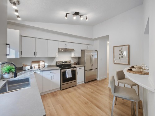 1777 Caledonia Avenue, North Vancouver, BC 